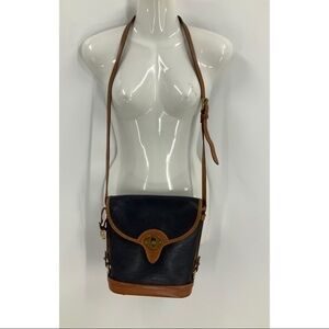 Vintage Dooney and Bourke Calvary cross body purse
